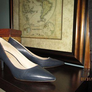 Nine West Margot Pumps 2.5" heel Navy size 7